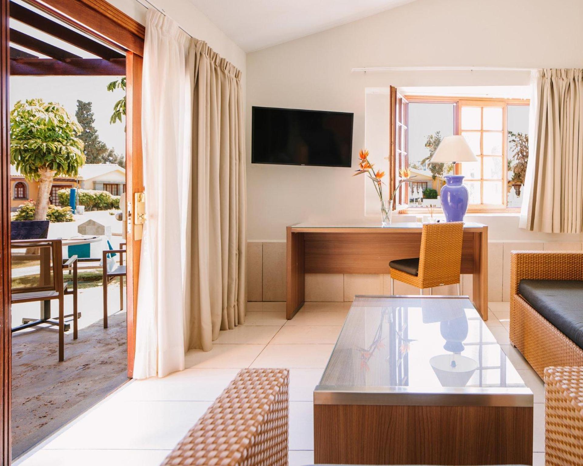 Hotel By Dunas